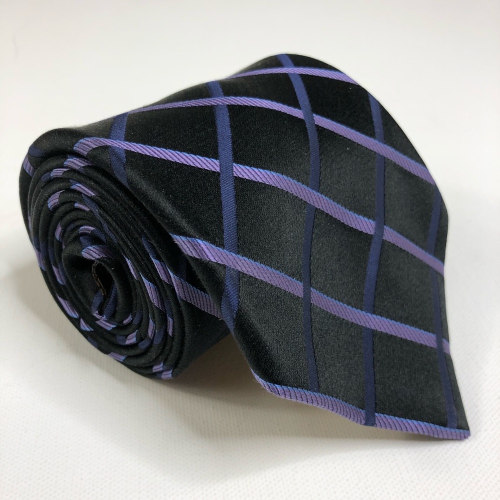Donald J Trump Mens 100% silk tie purple black